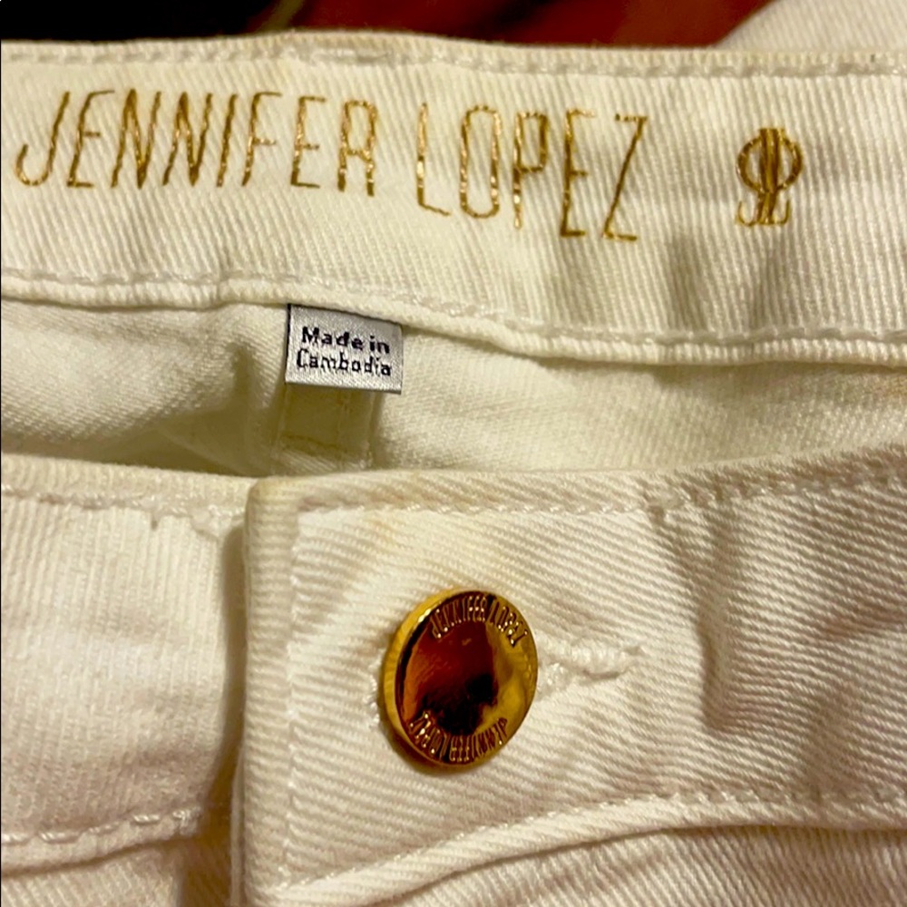 Jennifer Lopez white Capri jeans